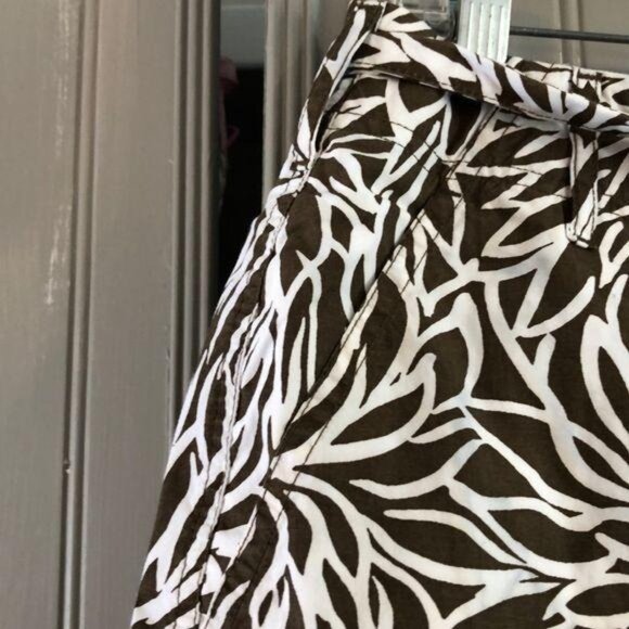 Lands End Womens Brown & White Floral Printed Skort Tie Waist Size 8 - Picture 6 of 10